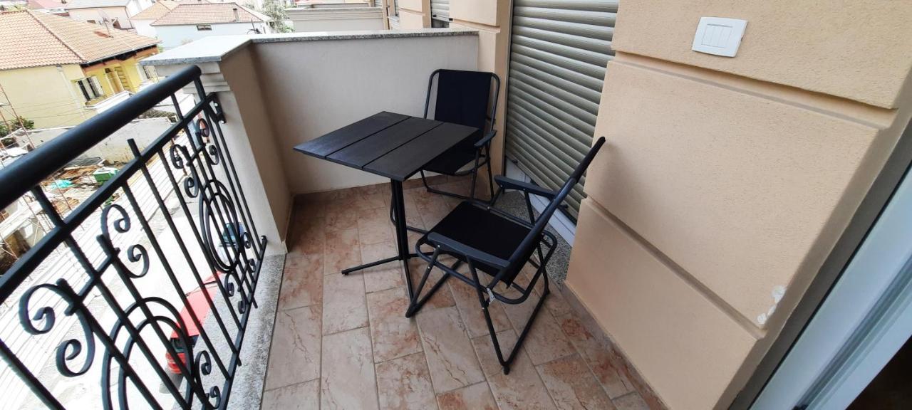 Comfy Apartment In شكودر المظهر الخارجي الصورة